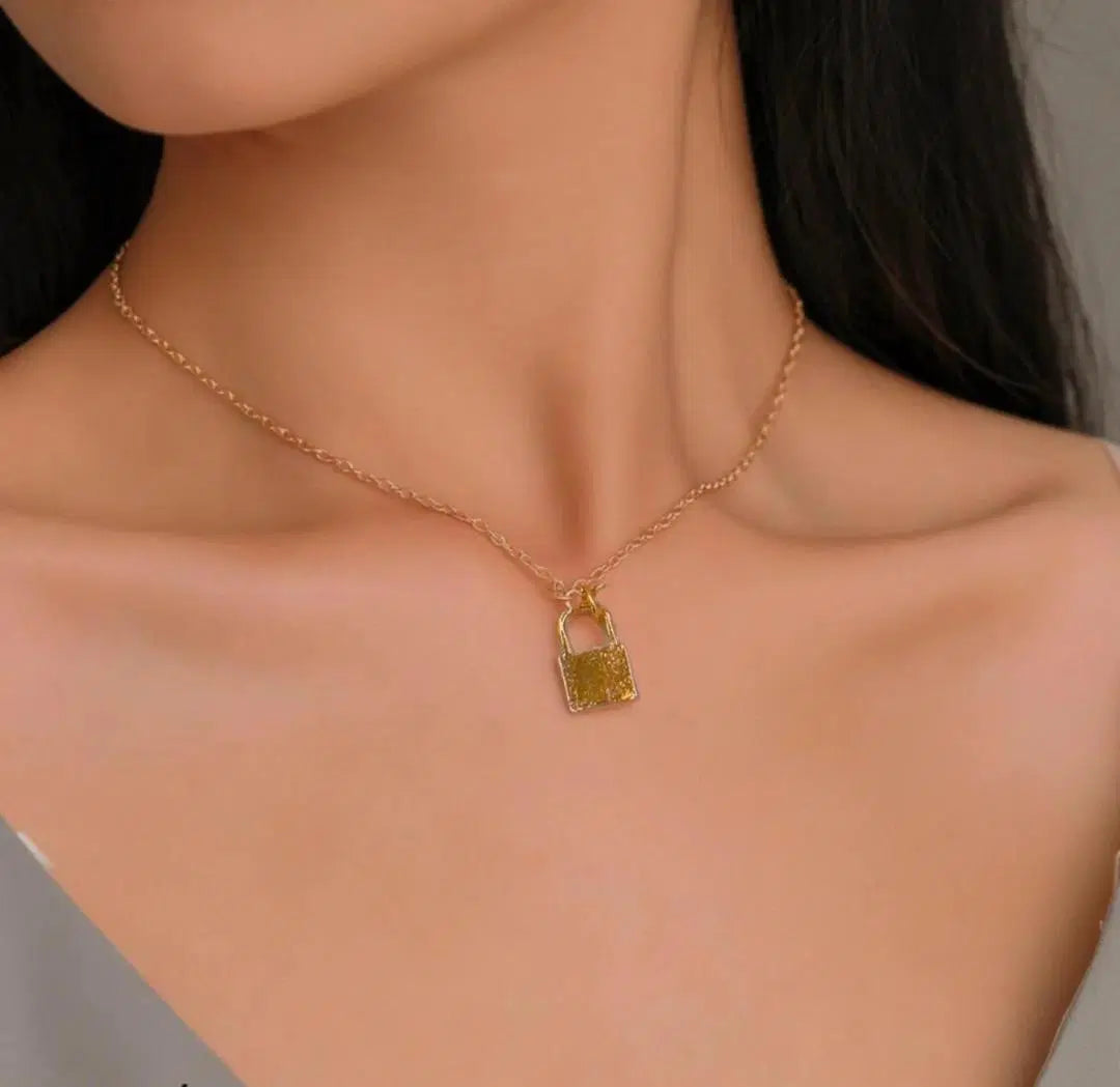 Gold Plated Pendant lock style